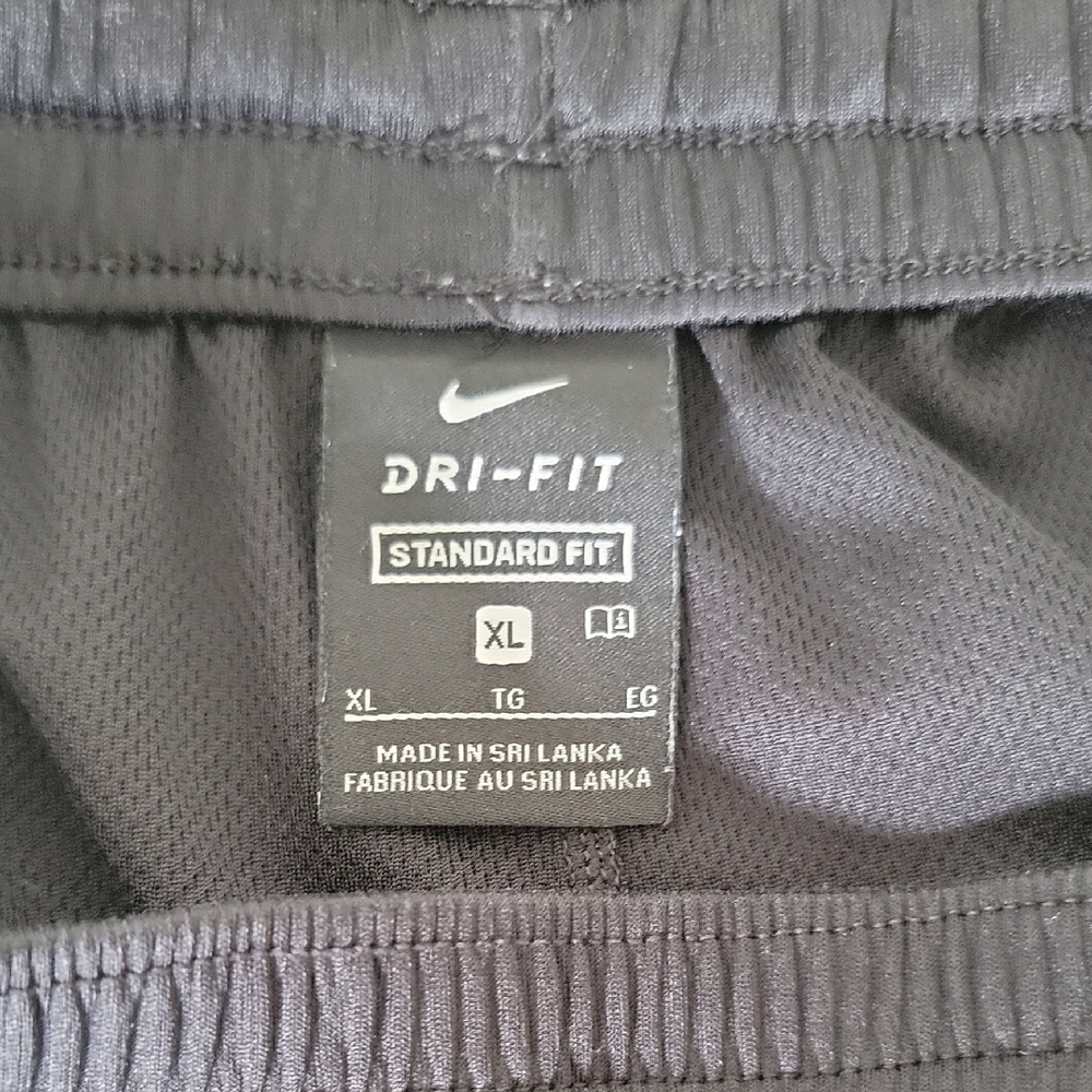 Nike Dri-FIT Black White Elastic Waist Athletic Basketball Soccer Shorts Boys XL - Picture 5 of 5